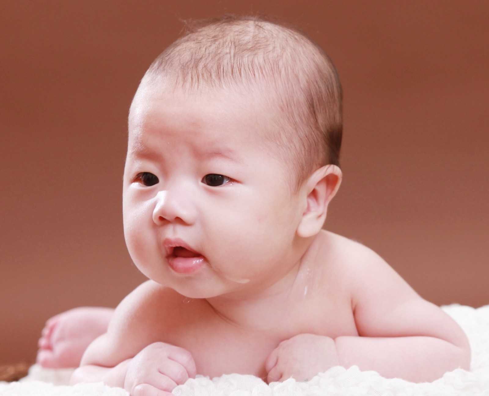 婴儿奶粉市场新宠：如何挑选适度水解奶粉？